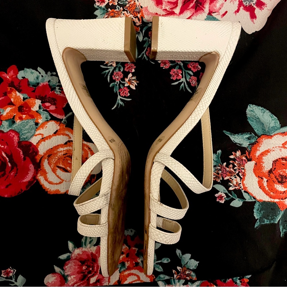 Jessica Simpson White Sandal Heels | Size 9